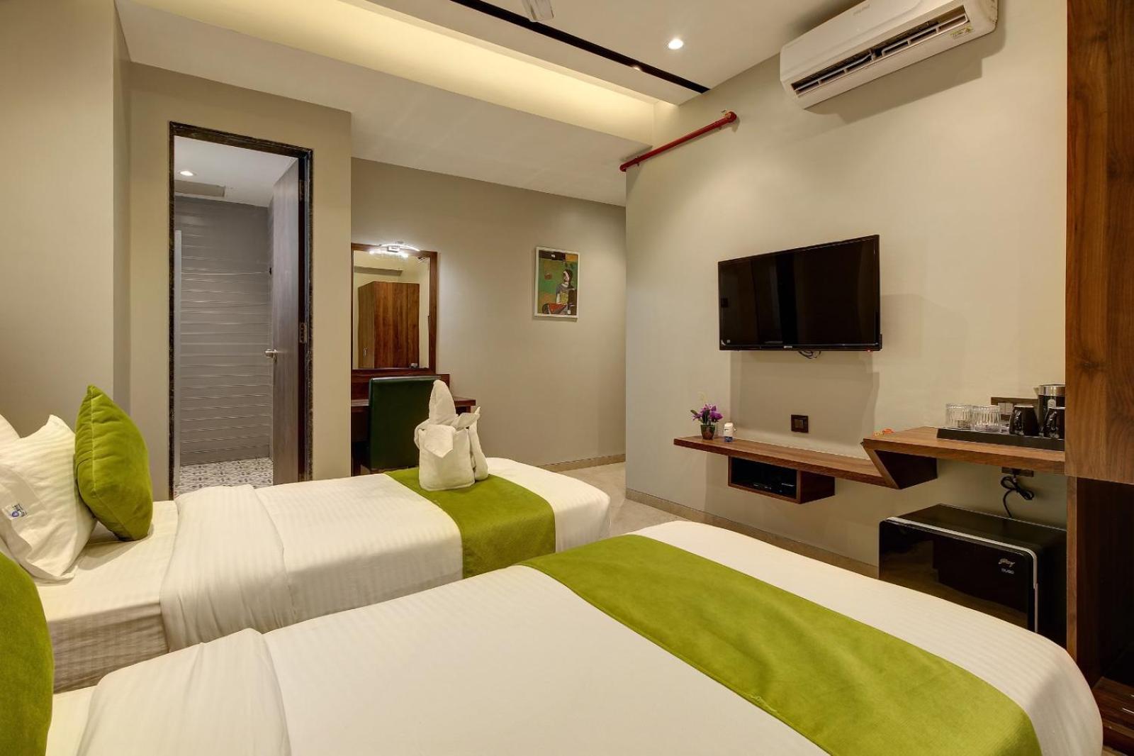Magnus Fortune House Business Hotel , Magarpatta Mundhva Exterior foto