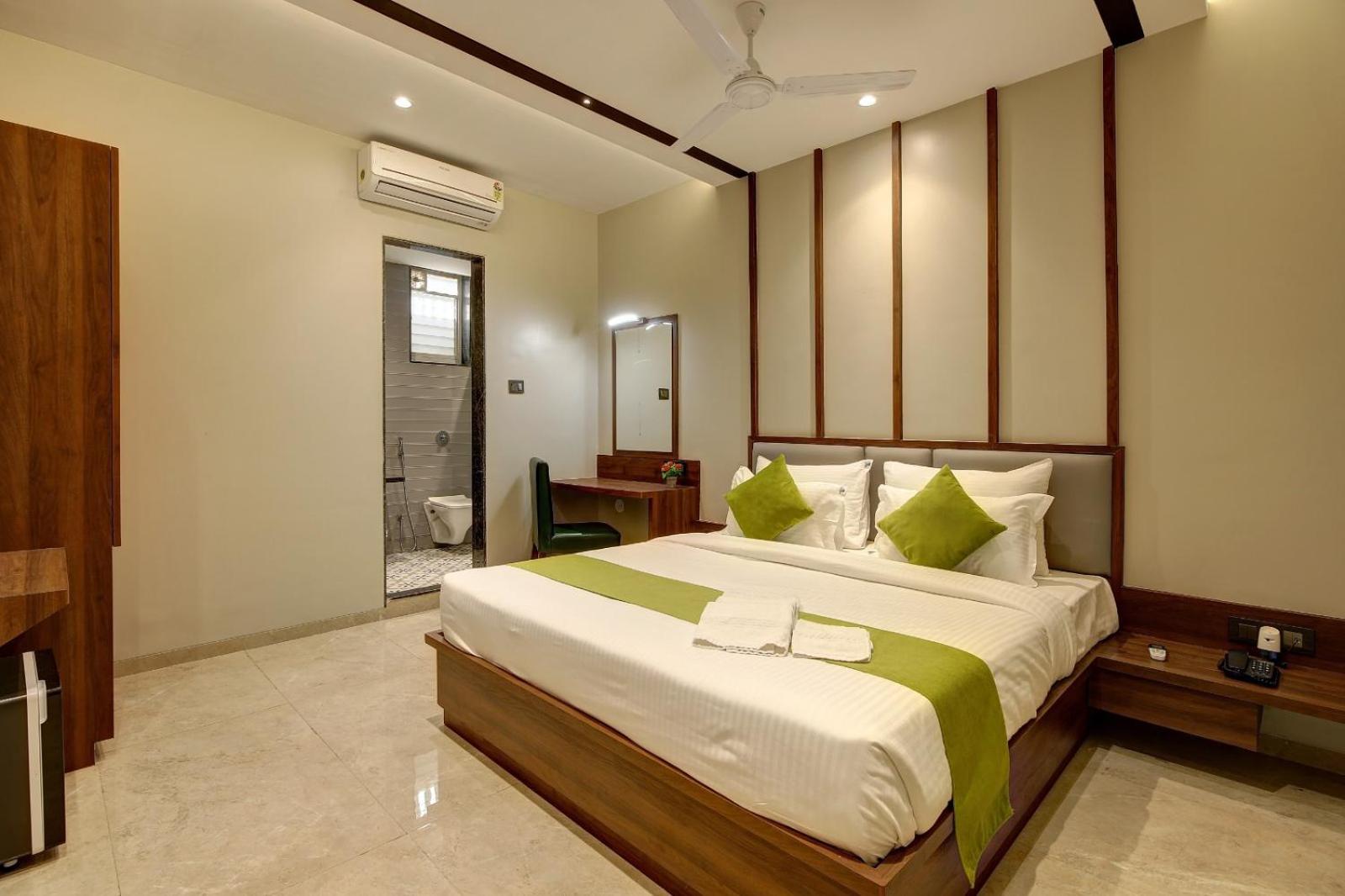 Magnus Fortune House Business Hotel , Magarpatta Mundhva Exterior foto