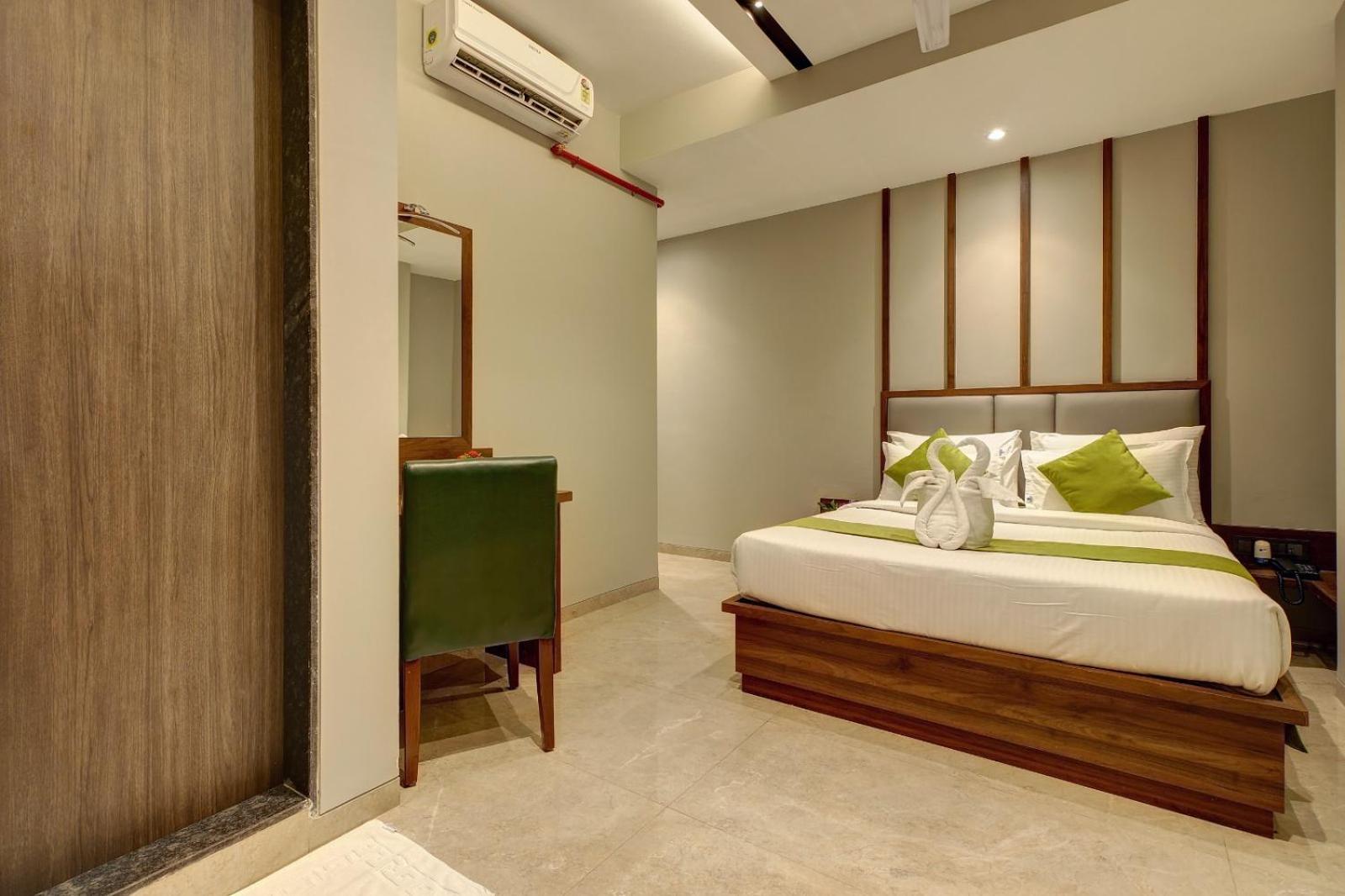 Magnus Fortune House Business Hotel , Magarpatta Mundhva Exterior foto