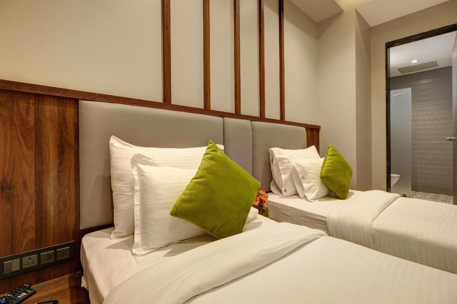Magnus Fortune House Business Hotel , Magarpatta Mundhva Exterior foto