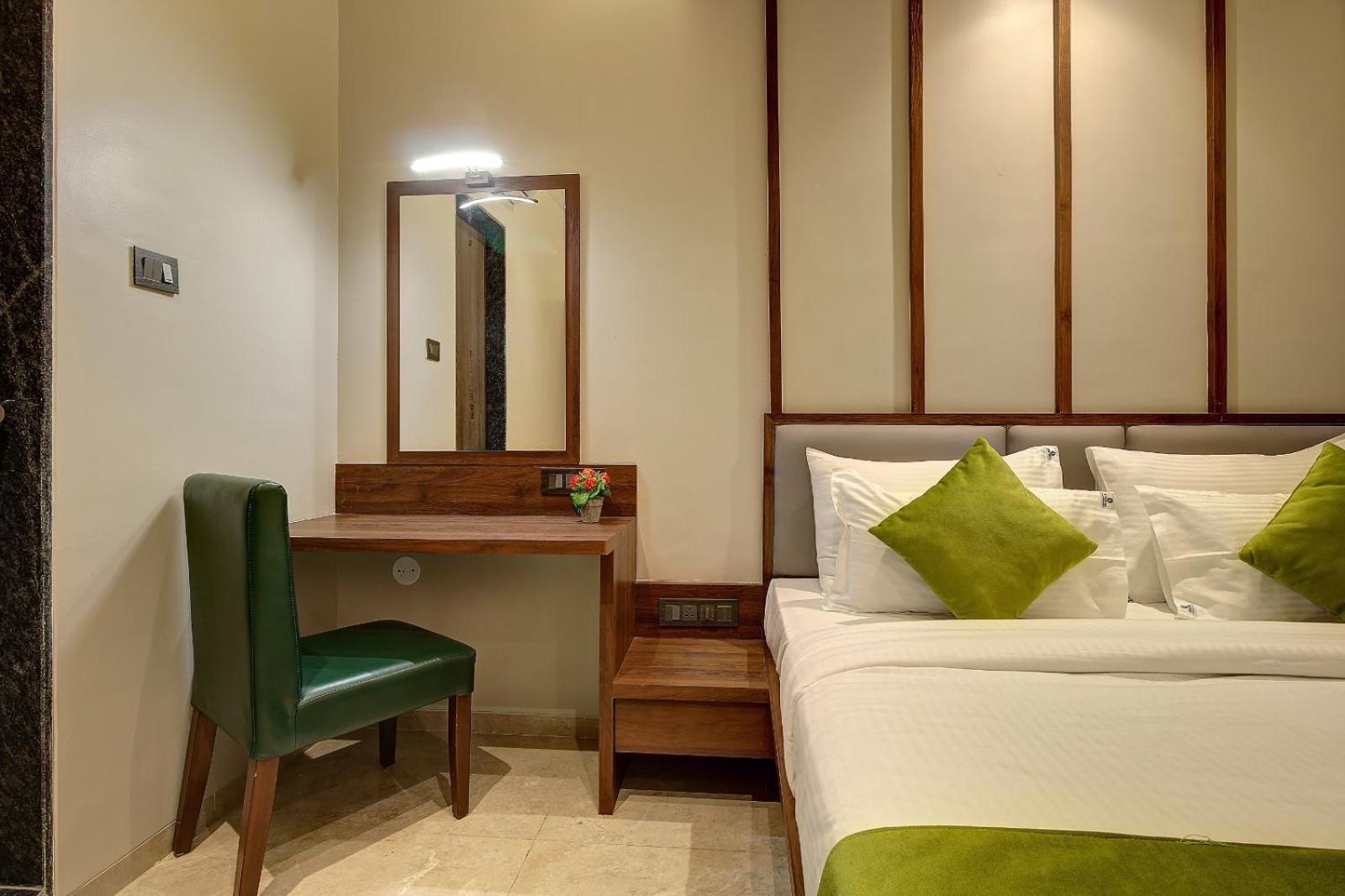 Magnus Fortune House Business Hotel , Magarpatta Mundhva Exterior foto