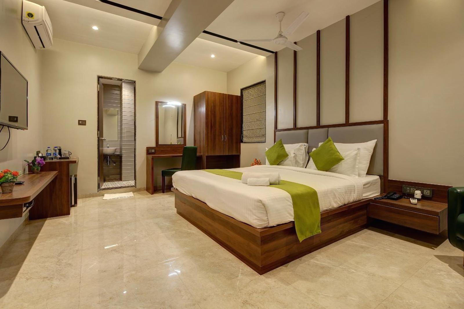 Magnus Fortune House Business Hotel , Magarpatta Mundhva Exterior foto